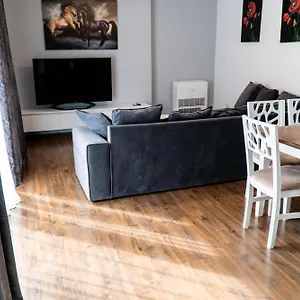 Signature 5 Apartment